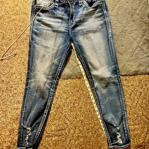 Woman’s Rock Revival Coral Haze Easy Ankle skinny jeans size 32